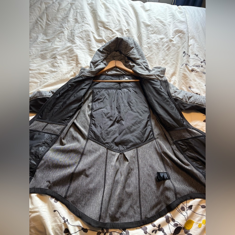 The North Face Pseudio Jacket - Picture 8 of 11